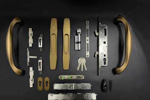 Phụ kiện cửa nhôm kính: Cẩm nang chi tiết và kinh nghiệm lựa chọn từ chuyên gia